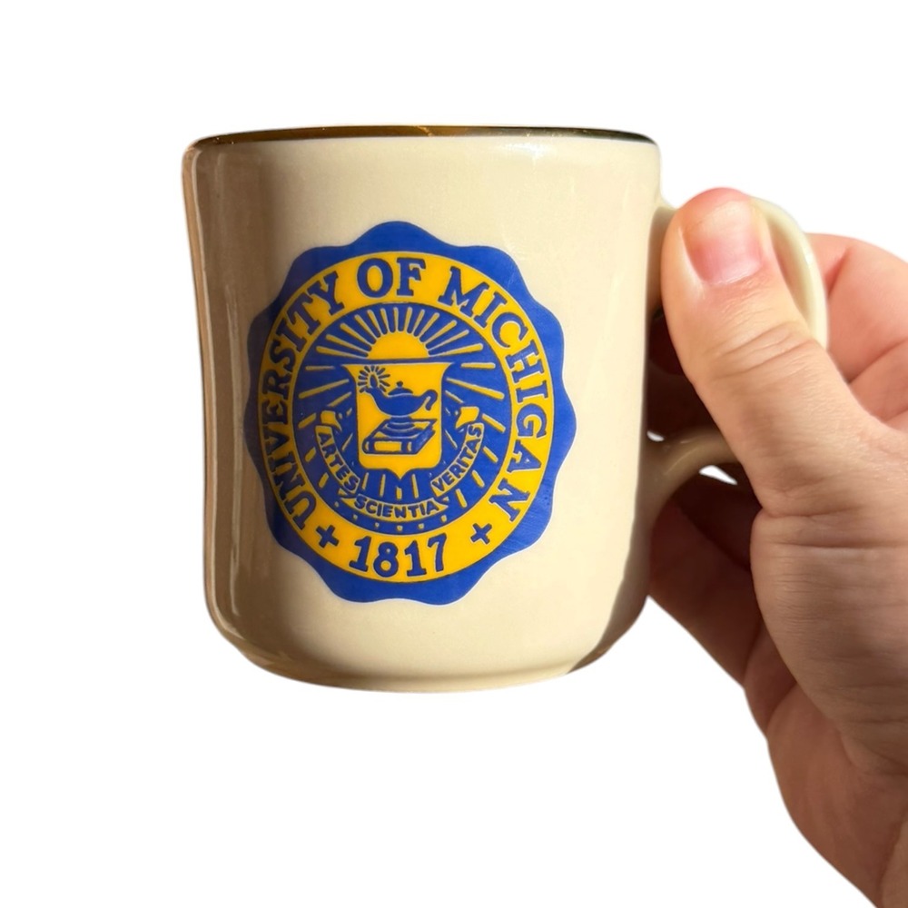 Vintage University of Michigan Coffee Mug Gold Rim Seal Crest Cream Ceramic 1817 - Picture 9 of 11